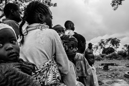 Téléchargez les photos : Abuja, Nigeria - October 5, 2022: Portrait of African Children. Random Candid Moments with African Children and Teenagers. - en image libre de droit