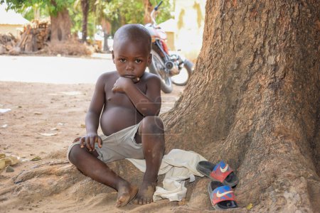 Téléchargez les photos : Karara, État de Nasarawa - 5 mai 2021 : Portrait d'un enfant africain - en image libre de droit