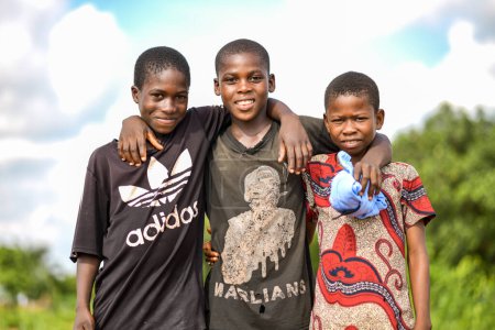 Foto de Abuja, Nigeria - junio, 2023: Retrato de niños africanos. Momentos francos al azar con niños africanos. - Imagen libre de derechos