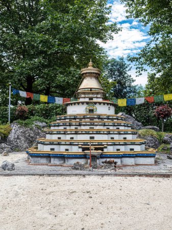 Téléchargez les photos : Parc Minimundus am Worthersee, Klagenfurt, Carinthie, Autriche, pas de personnes, Temple miniature Kumbum, Tibet - en image libre de droit