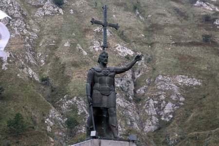 Téléchargez les photos : Basilique, Covadonga, Asturies, Espagne, sanctuaire, religion, église, cathédrale - en image libre de droit