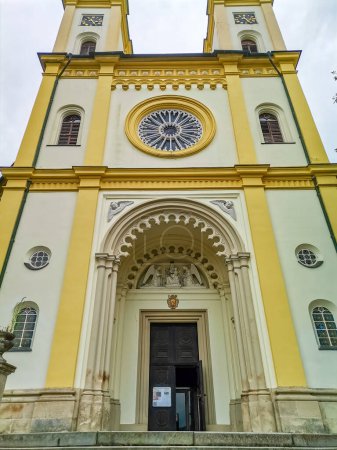Église catholique romaine de la Vierge Marie Assomption à Marianske Lazne, République tchèque. Photo de haute qualité