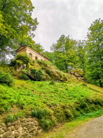 Cerca del castillo Kynzvart castillo se encuentra cerca de la famosa ciudad balneario de Bohemia Occidental Marianske Lazne Marienbad República Checa. Foto de alta calidad