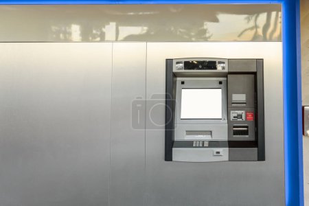 Foto de Close up of an outdoor ATM with blank screen. Copy space. South Lake Tahoe, Ca, USA. - Imagen libre de derechos