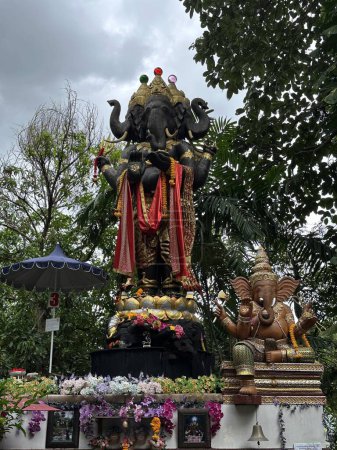 Téléchargez les photos : Ganesha est le dieu du succès et de la richesse. - en image libre de droit