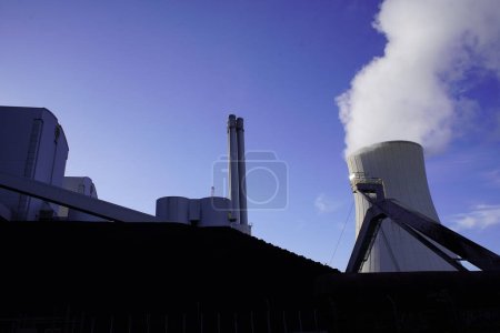 Photo for Coal-operated heating power plant in Hanover-Stcken, in October 2023. - Royalty Free Image