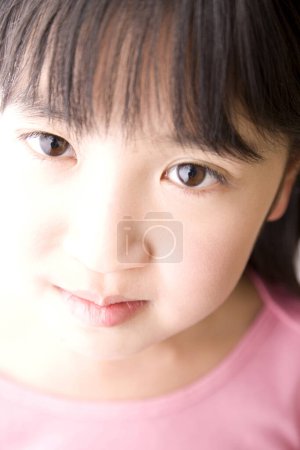 Téléchargez les photos : Asiatique petite fille visage close up - en image libre de droit