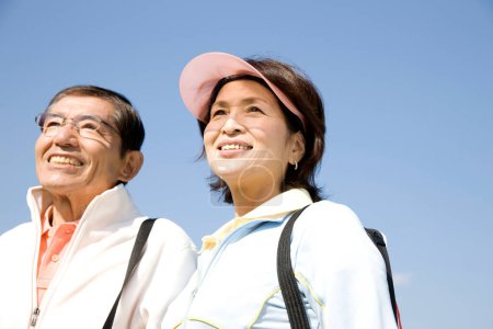 Téléchargez les photos : Heureux asiatique mature couple dans amour - en image libre de droit
