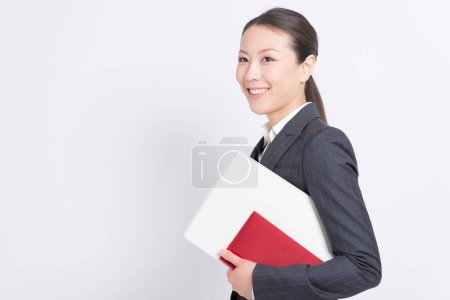 Photo for Portrait of asian business woman with folder - Royalty Free Image