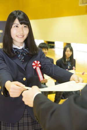 Téléchargez les photos : Japonais école étudiant avec professeur - en image libre de droit