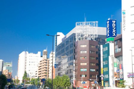 Foto de Edificios modernos en la ciudad de Tokio, Japón - Imagen libre de derechos