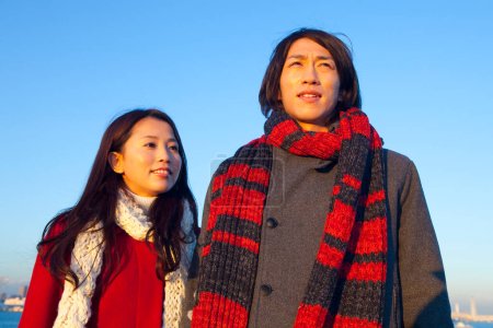 Téléchargez les photos : Portrait en plein air de jeune asiatique couple en amour - en image libre de droit