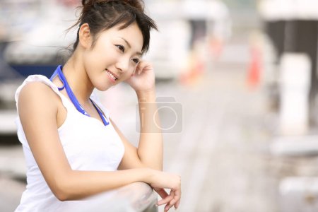 Téléchargez les photos : Portrait de asiatique fille en plein air en été - en image libre de droit