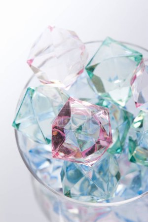 Téléchargez les photos : Gemmes de cristal en verre - en image libre de droit