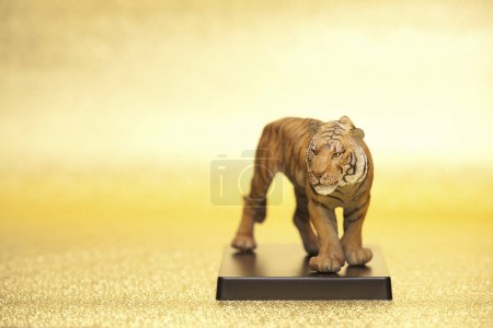Téléchargez les photos : Beau jouet de tigre, gros plan - en image libre de droit