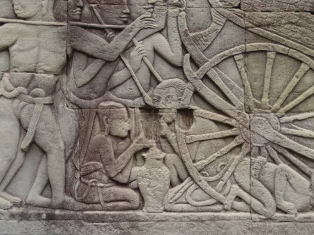 Téléchargez les photos : Bas-Relief Statue de la culture khmère au Cambodge à Angkor Wat. - en image libre de droit