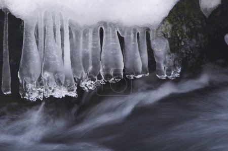 Foto de Río congelado en invierno, primer plano - Imagen libre de derechos