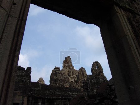 Foto de Arquitectura jemer antigua. Templo Angkor Wat. Camboya destinos de viaje - Imagen libre de derechos