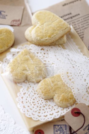 Téléchargez les photos : Fermer biscuits en forme de coeur - en image libre de droit