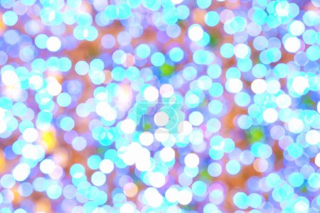 Téléchargez les photos : Fond abstrait de Noël avec des lumières bokeh colorées - en image libre de droit