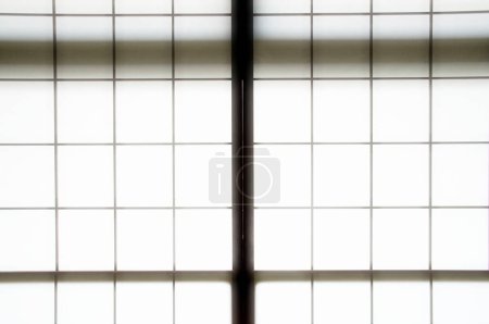 Téléchargez les photos : Porte rectangulaire et carrée en papier shoji japonais - en image libre de droit