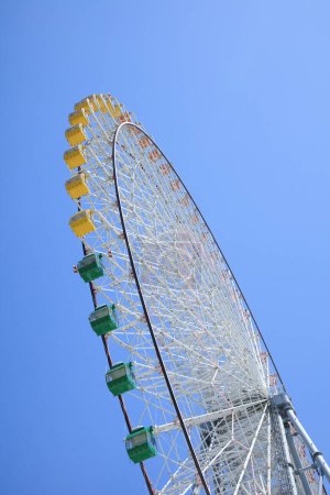 Téléchargez les photos : Grande roue à Osaka City, Japon - en image libre de droit