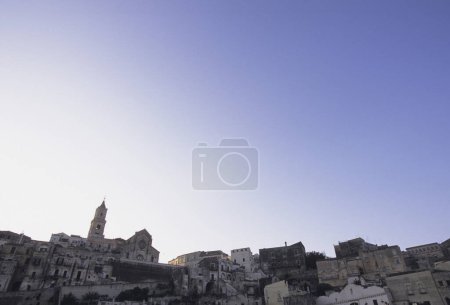 hermosa vista de distancia de la ciudad de Matera en Italia