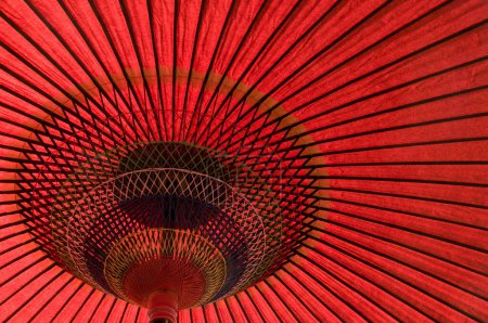 Foto de Paraguas japonés colorido tradicional, vista de cerca - Imagen libre de derechos