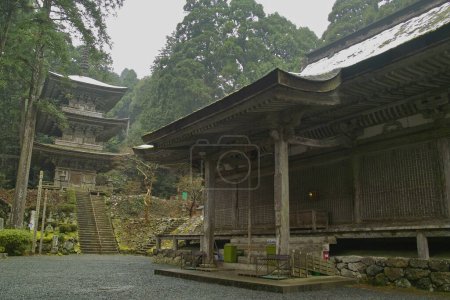 Foto de Plano escénico de hermoso santuario japonés antiguo - Imagen libre de derechos
