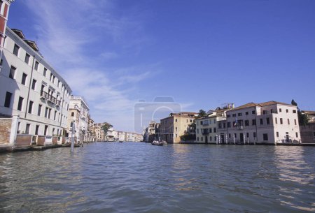 Foto de Hermosa vista de la arquitectura antigua y el canal en Venecia, Italia - Imagen libre de derechos