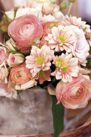 Téléchargez les photos : Vue rapprochée d'un beau bouquet de fleurs tendres - en image libre de droit