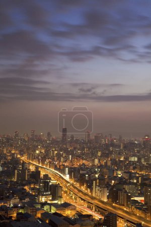 Foto de Vista aérea de la ciudad de tokyo por la noche. Japón. - Imagen libre de derechos