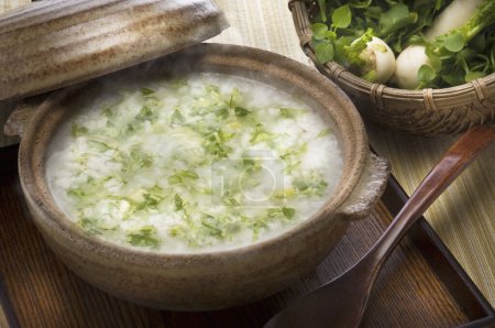 Téléchargez les photos : Image de la nourriture traditionnelle japonaise, Nanakusa porridge - en image libre de droit