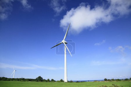 Téléchargez les photos : Énergies renouvelables, éoliennes. concept d'écologie - en image libre de droit
