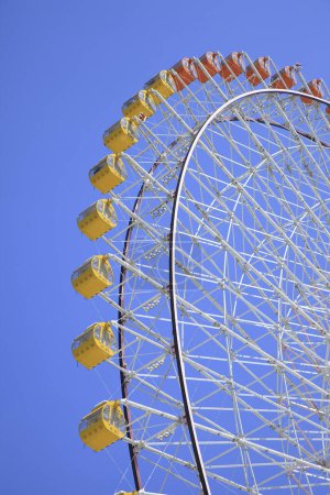 Téléchargez les photos : Grande roue à Osaka City, Japon - en image libre de droit
