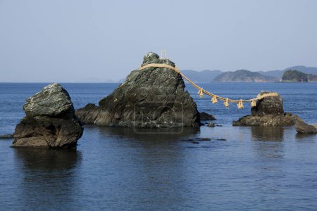 Foto de Meoto Iwa rocas en Futami Okitama Shrine en la prefectura de Mie - Imagen libre de derechos