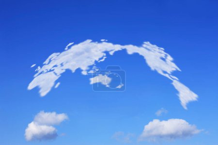 Foto de Fluffy clouds in blue sky, natural background - Imagen libre de derechos