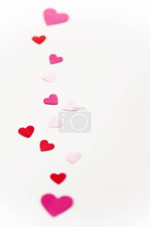 Téléchargez les photos : Saint Valentin, coeurs sur fond blanc. - en image libre de droit