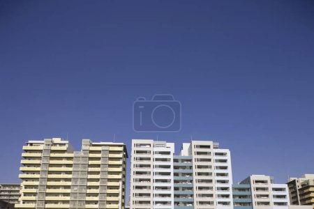 Foto de Modernos edificios de apartamentos en la ciudad de tokyo, Japón - Imagen libre de derechos