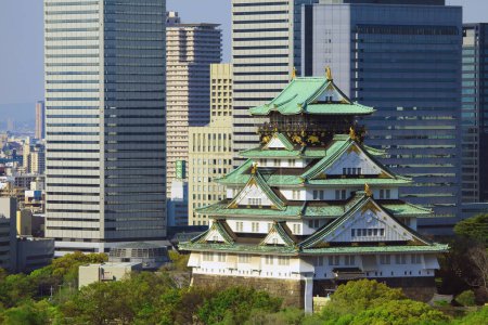 Schloss Osaka und Obp-Gebäude in Japan