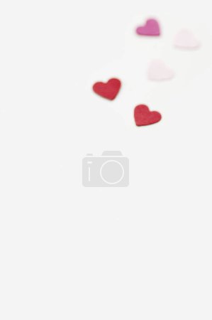 Téléchargez les photos : Saint Valentin, coeurs sur fond blanc. - en image libre de droit