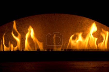 Téléchargez les photos : Poêle à gaz brûlant avec des flammes - en image libre de droit