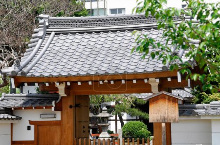 Foto de Plano escénico de la hermosa arquitectura del templo japonés antiguo - Imagen libre de derechos