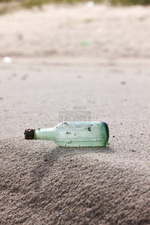 Foto de Botella con la arena - Imagen libre de derechos