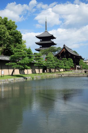 Vue du temple Horyu-ji, trésor national du Japon