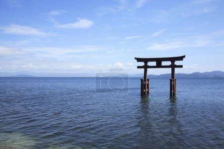 Santuario de Shirahige en el lago Biwa