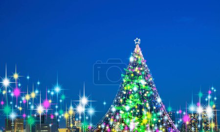 Foto de Fondo colorido de las vacaciones de invierno con árbol de Navidad decorado - Imagen libre de derechos