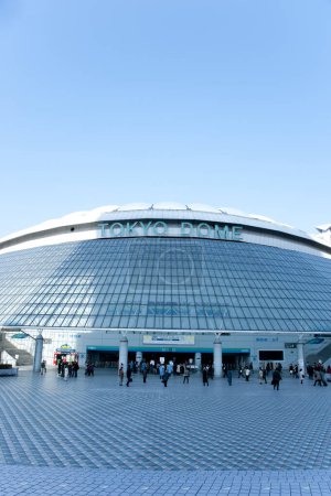 Téléchargez les photos : Tokyo Dome est un stade situé à Bunkyo, Tokyo, Japon. - en image libre de droit