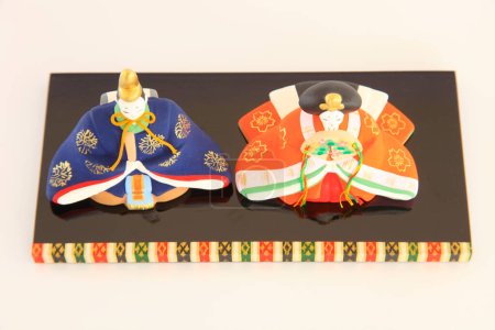 Téléchargez les photos : Poupées Hina (poupée traditionnelle japonaise) pour célébrer la croissance de la fille - en image libre de droit