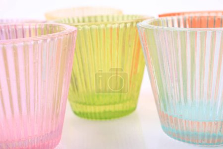 Foto de Vasos de plástico para bebidas - Imagen libre de derechos